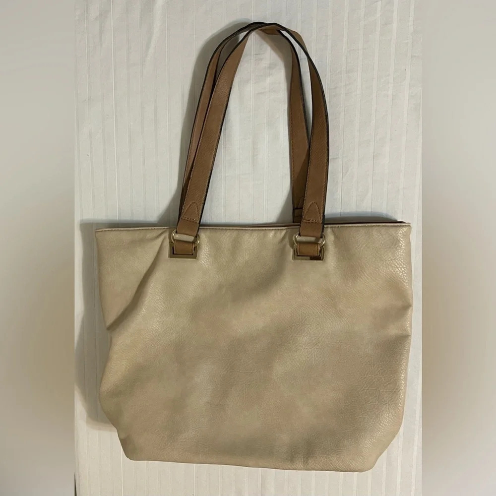 LaTique Ellis Bowtique Shoulder Bag Purse - Picture 5 of 13